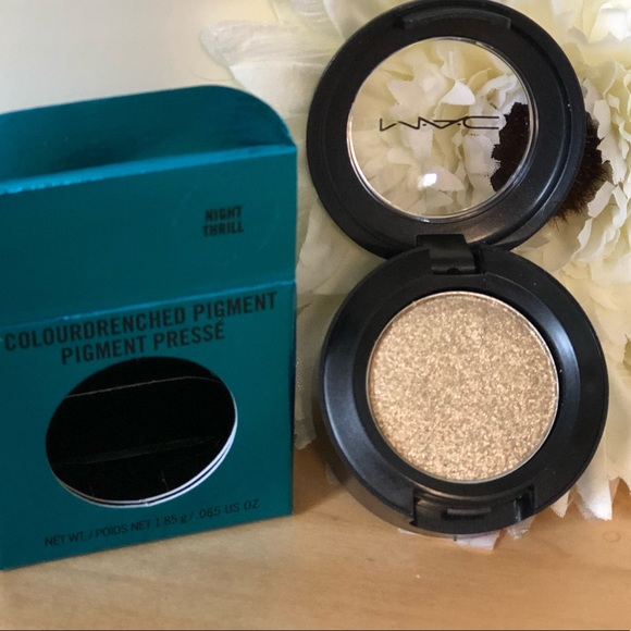 MAC ColourDrenched Pigment Shadow * Night Thrill - Picture 2 of 3